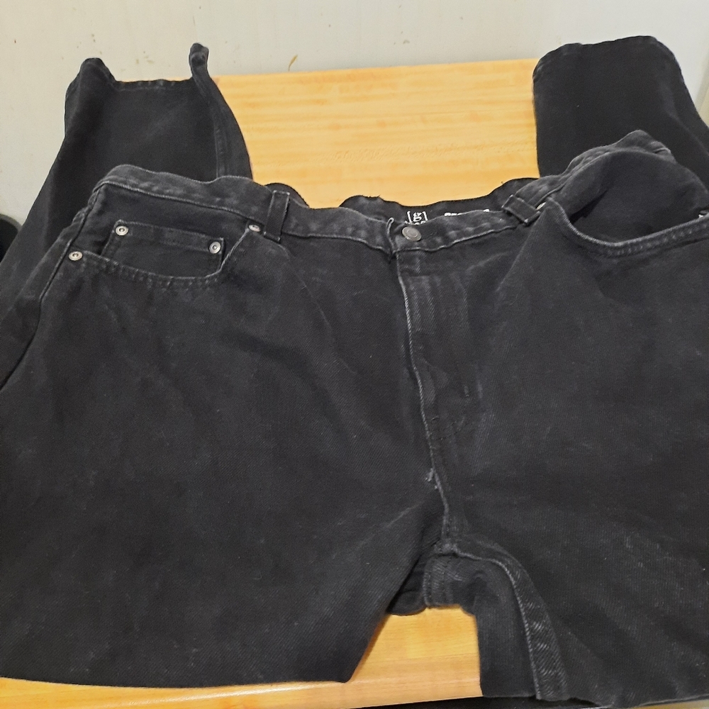 George Men’s black Jeans size 42X30 regular 5 pocket design button and zip